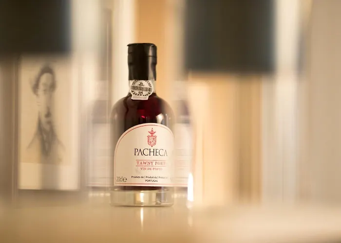 Mercado Dos Poetas - Tourism *