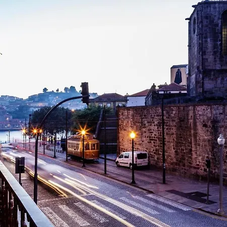 Апартаменты Mercado Dos Poetas - Tourism