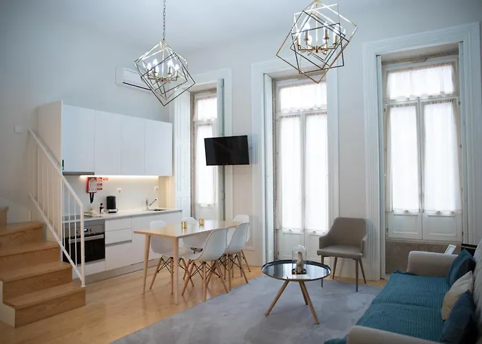 Mercado Dos Poetas - Tourism *