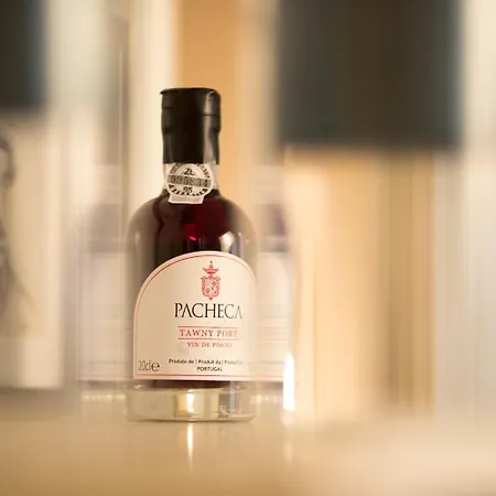 Mercado Dos Poetas - Tourism *