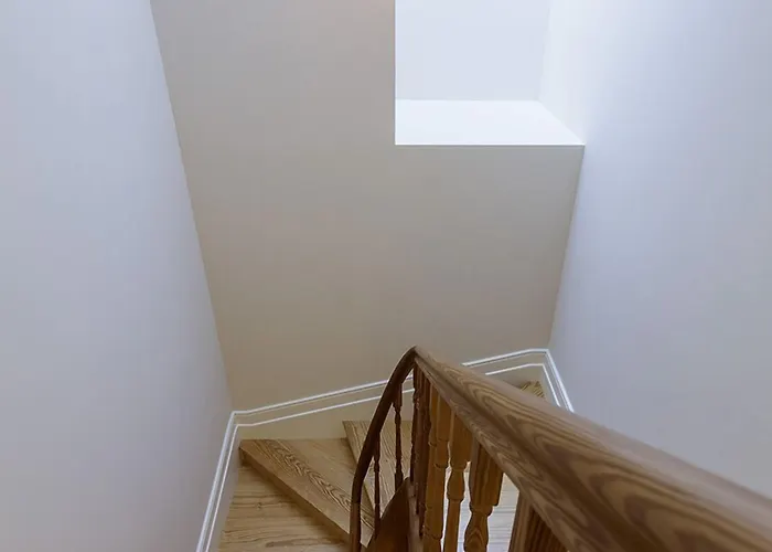 Mercado Dos Poetas - Tourism * Порту