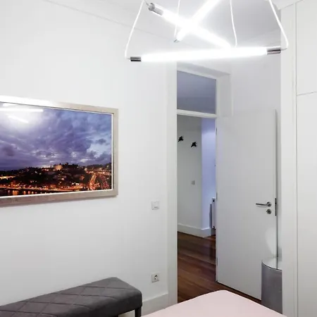 Mercado Dos Poetas - Tourism * Porto