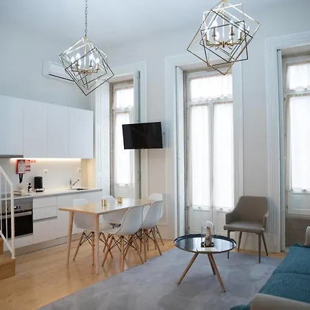 Mercado Dos Poetas - Tourism *